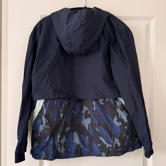 Adidas lightweight windbreaker - Picture 3 of 4